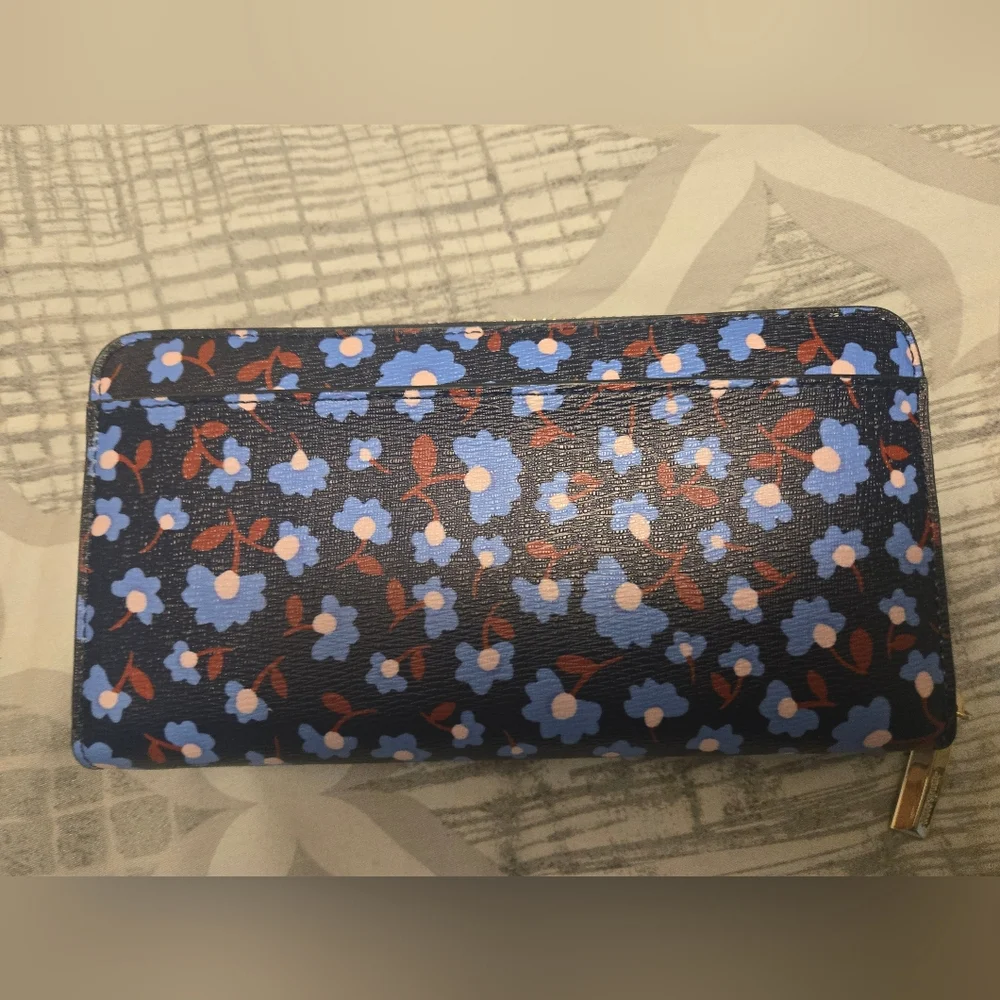 Kate Spade Floral Wallet - Picture 2 of 9